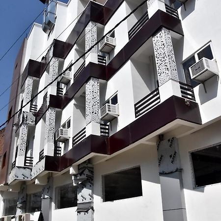 Hotel Rajshree Tanakpur 外观 照片
