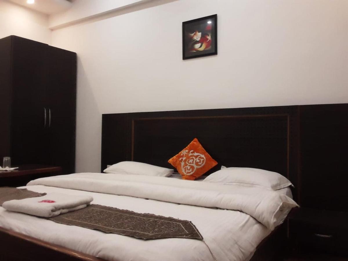 Hotel Rajshree Tanakpur 外观 照片