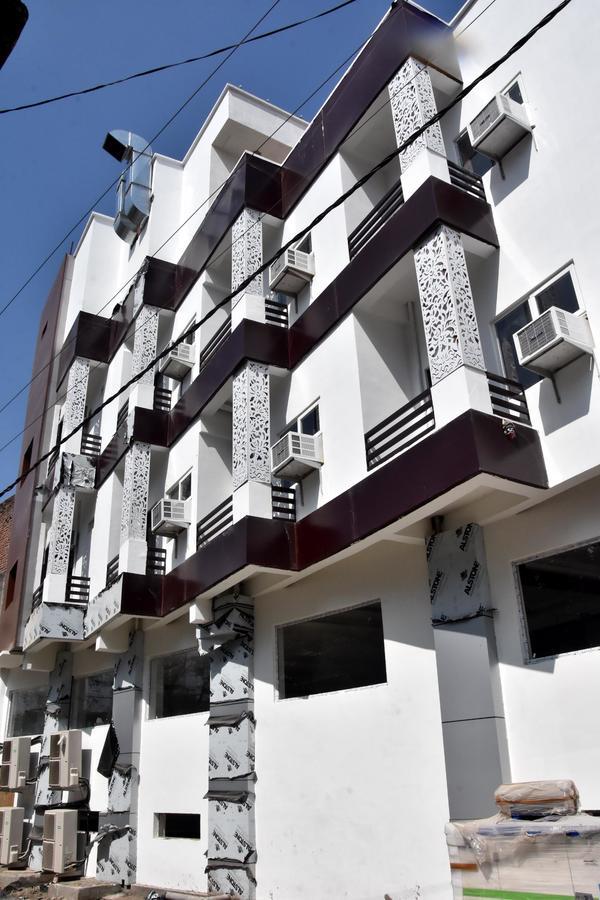 Hotel Rajshree Tanakpur 外观 照片