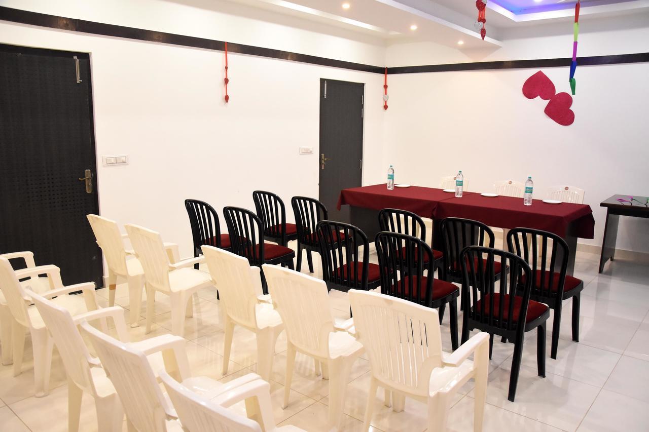 Hotel Rajshree Tanakpur 外观 照片