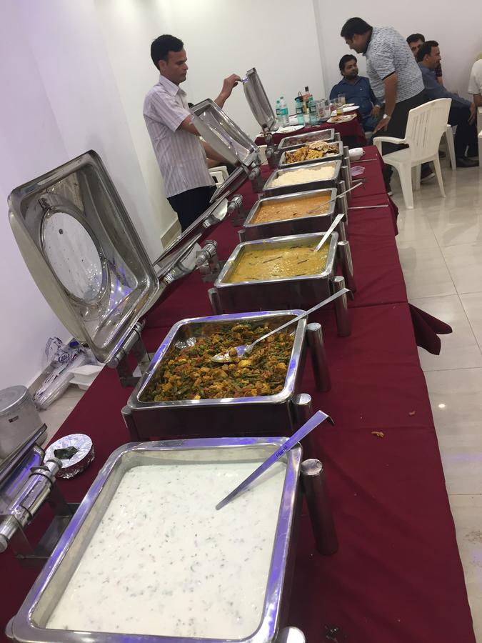 Hotel Rajshree Tanakpur 外观 照片